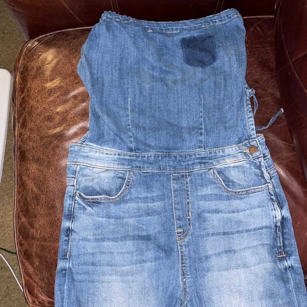 FASHION NOVA...DENIUM JEAN OVERALLS...SIZE XL